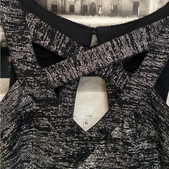 Le chateau party dress - Picture 2 of 6